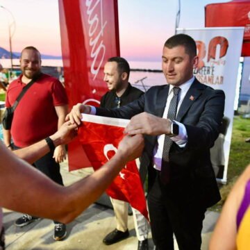 Akyazı Sahili'nde 30 Ağustos zafer koşusu start anı