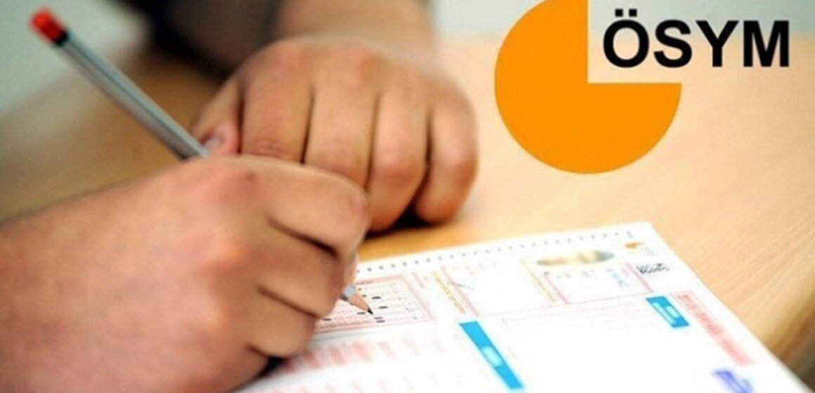 ÖSYM AİS ekranı üzerinden YKS ek tercih başvurusu yapan üniversite adayı