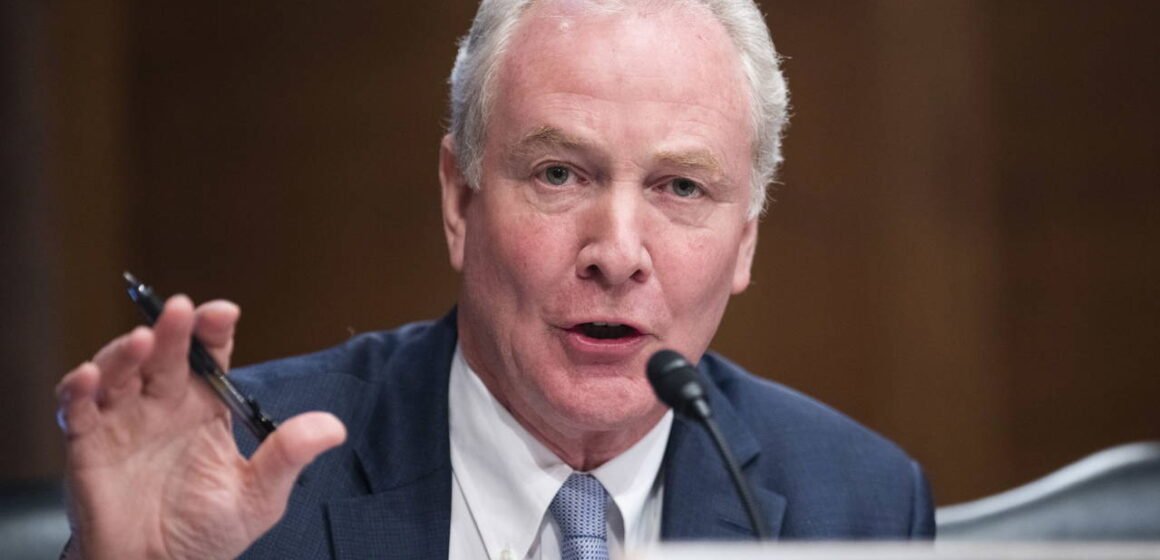 ABD'li Senatör Chris Van Hollen, İsrail'in Gazze politikalarına ilişkin açıklamasını sosyal medya üzerinden kamuoyuyla paylaştı. ABD Senato binasında kürsüde konuşma yapan bir Demokrat senatör