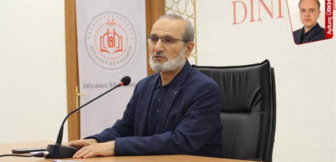 ESAB Başkanı Orhan Çeker'in bir toplantıda konuşma yaptığı an