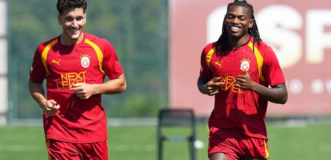 Galatasaray'da yeni transfer Deniz Gül ilk antrenmanına çıktı